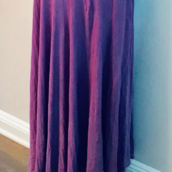 EUC 5  star Dress- ruched top -flowy skirt - Picture 6 of 6
